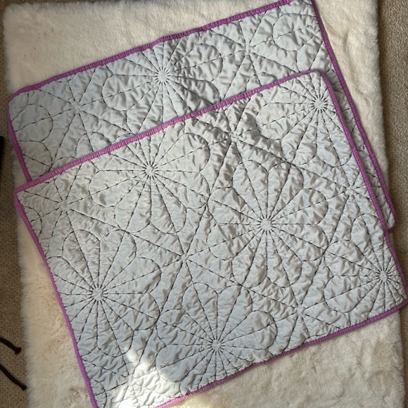 Pillowfort Bedding Pillowfort Velvet Quilt Floral One Stitch